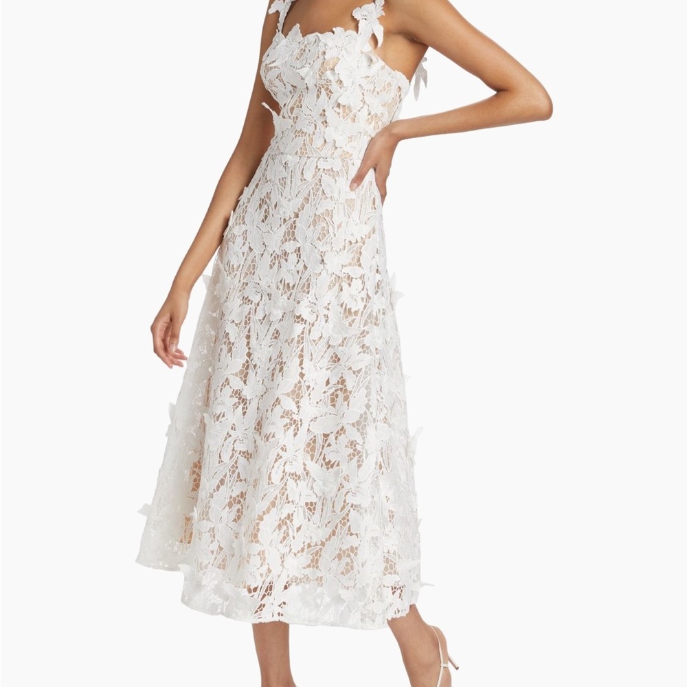 Elegant Marchese Notte Guipure A line Lace dress. Bridal Rehearsal Bride Wedding